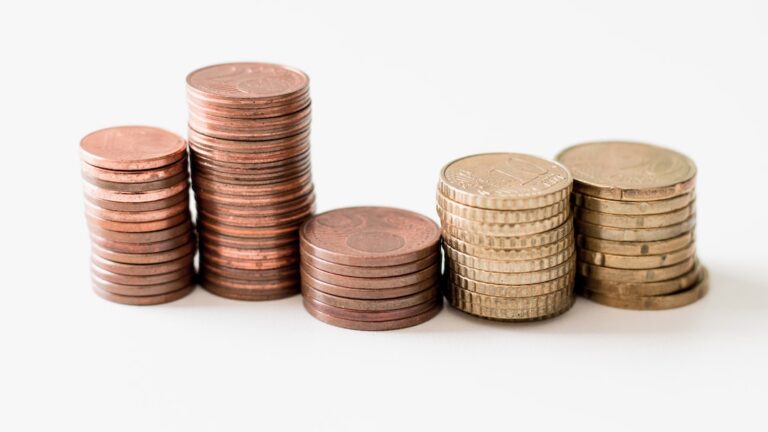 Cum să economisești bani: Ghidul complet pentru o gestionare eficientă a finanțelor