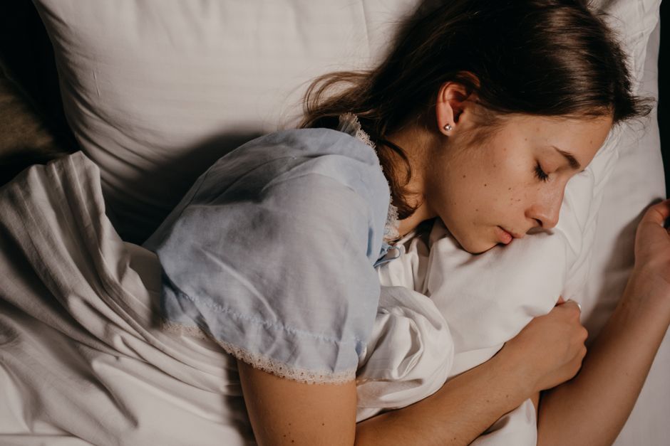 Cum să scapi de insomnie: Remedii naturale și sfaturi practice