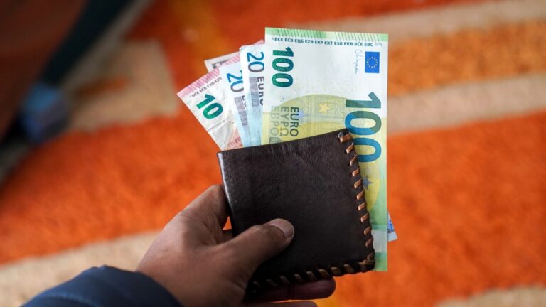 Photo increase income