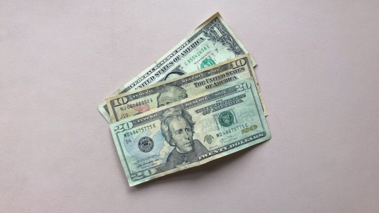 Cum să economisești pentru prima casă