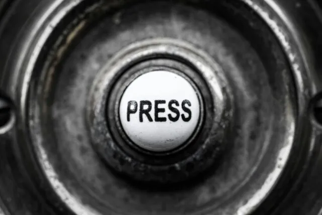 Photo press release length