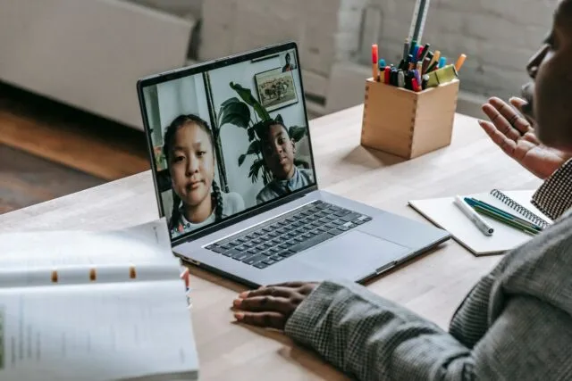 Recomandări pentru alegerea unui curs online de dezvoltare personală