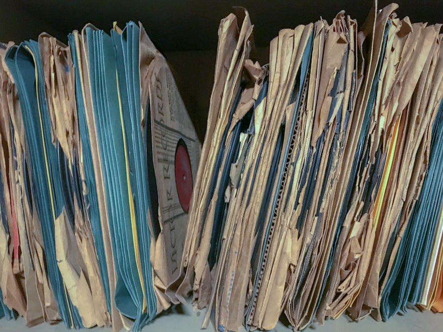organize communication archive