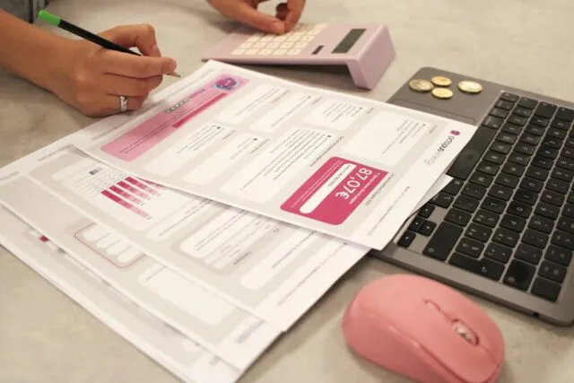 Photo legal expense invoices receipts